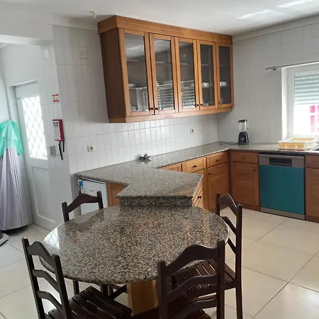 Σπίτι διακοπών Dorms & Doubles Peniche
