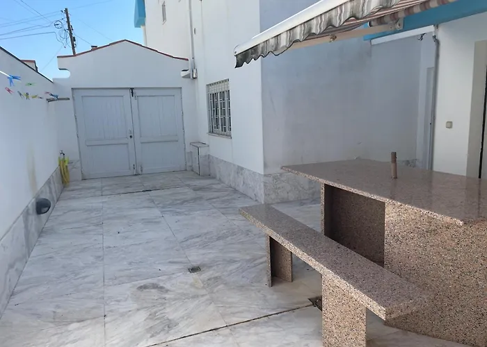 別荘 Dorms & Doubles